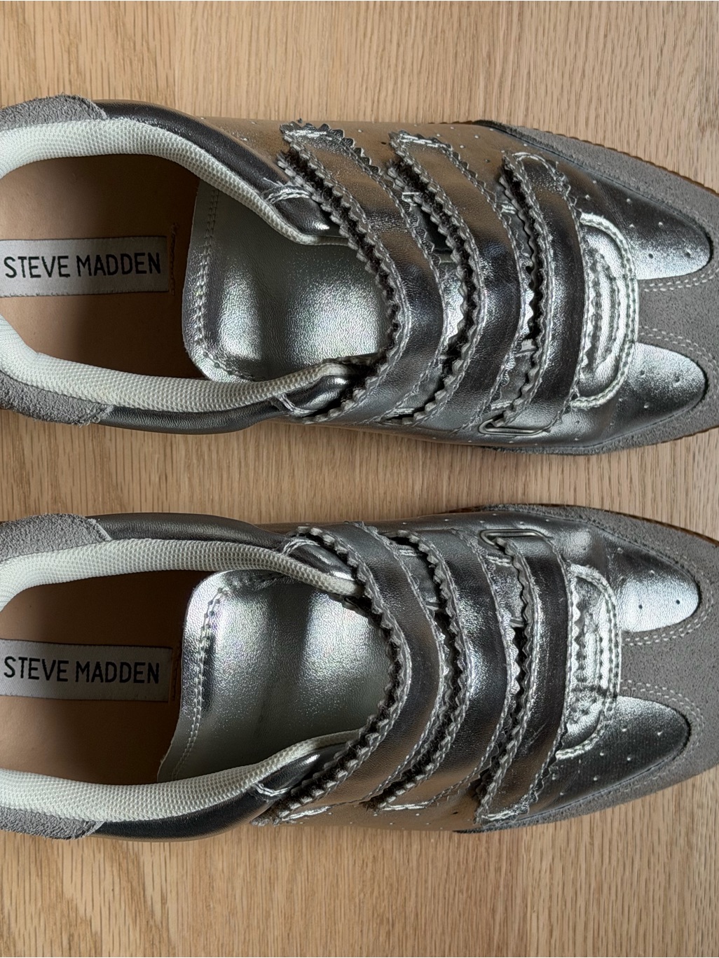 Steve Madden Womens Metallic Silver TripleStrap Sneakers
